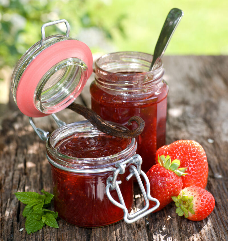 Dulceață artizanală de căpșuni – 100% naturală, din plantația noastră.